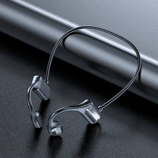 Mimarta headphone with over-ear design, black color, cushioned ear cups, and adjustable headband for comfortable listening.